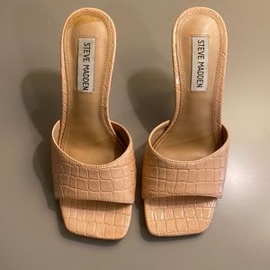 Steve Madden Slide On Heels Nude Crocodile Style Heels 6.5